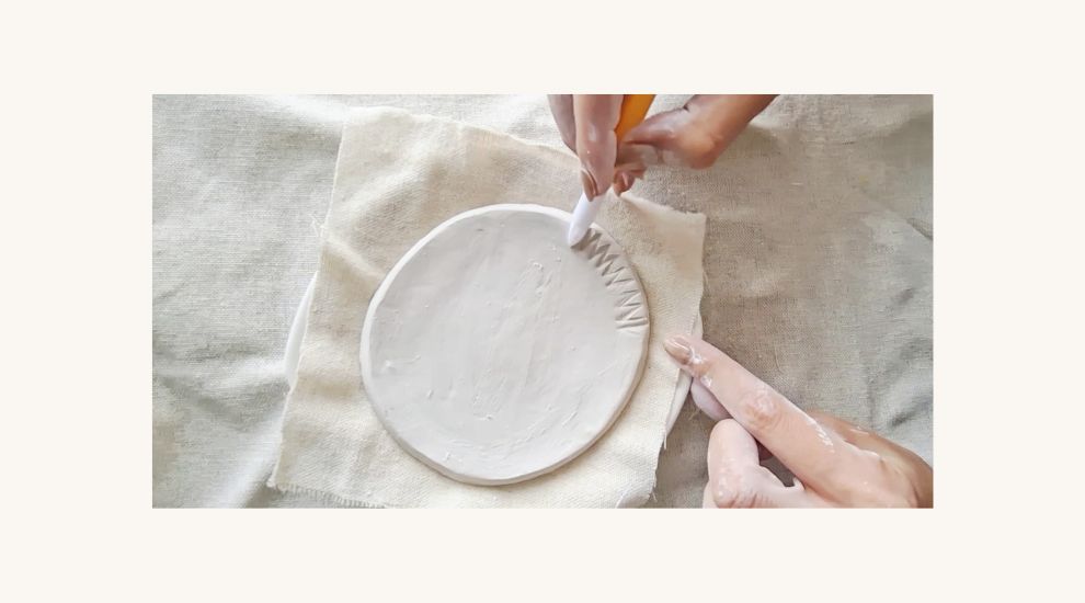 textura plato de arcilla